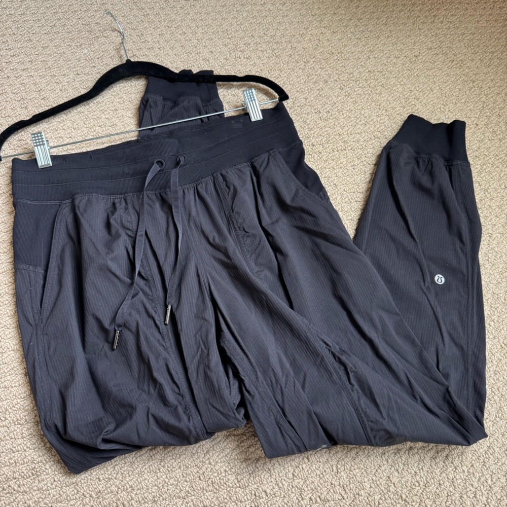 LULULEMON JOGGERS